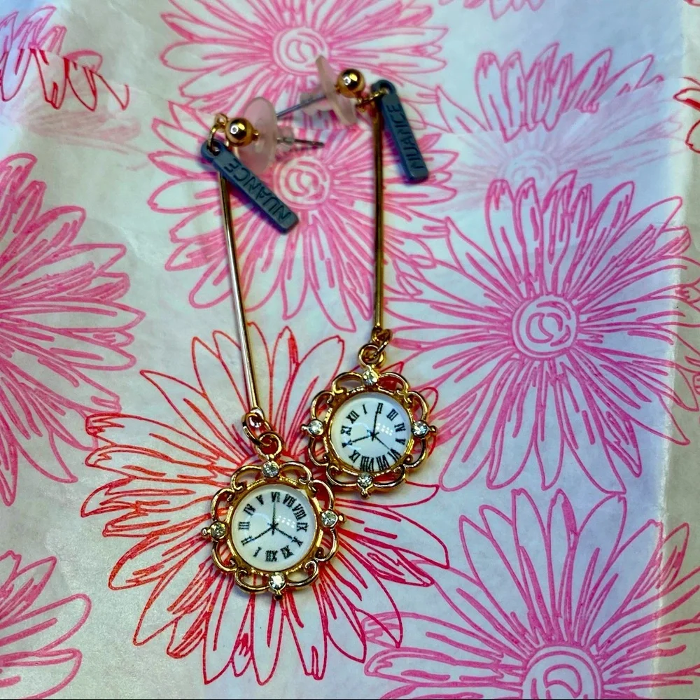 Long clock earrings - Picture 1 of 1